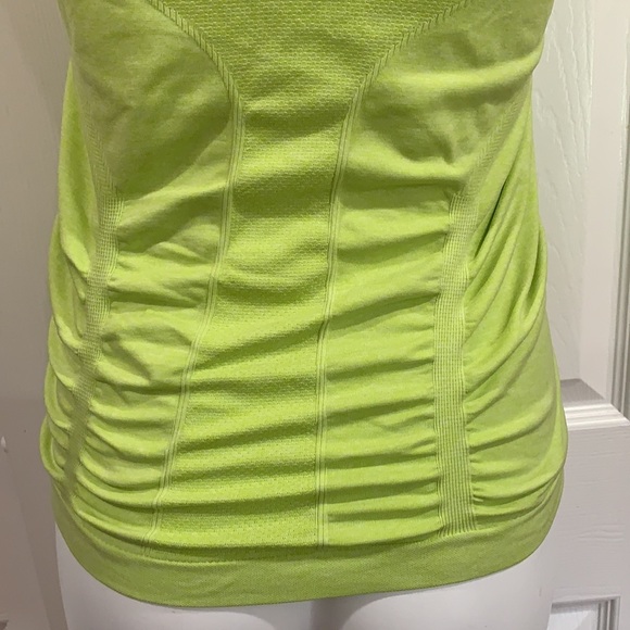 Athleta razor back tank Size small - Picture 6 of 6